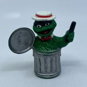 Sesame Street PVC Figure By Tara Toys Oscar the Grouch Pls Read